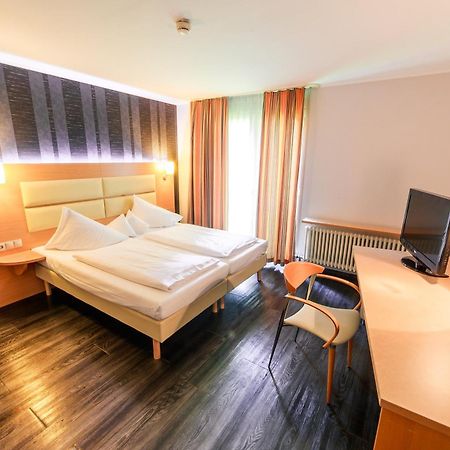 Plaza Inn Stuttgart-딧칭엔 외부 사진