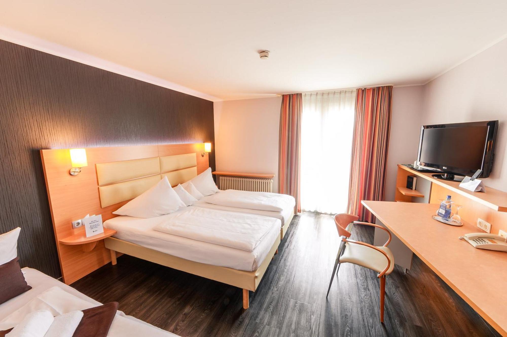 Plaza Inn Stuttgart-딧칭엔 외부 사진